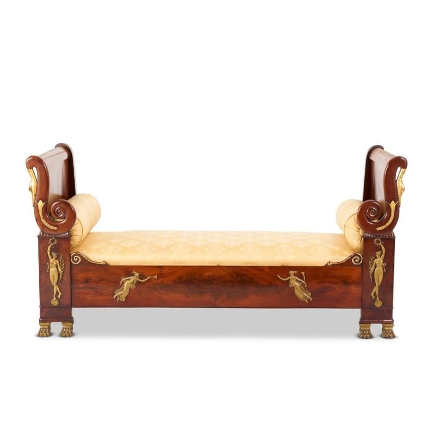 French daybed in mahogany with gilt-bronze mounts