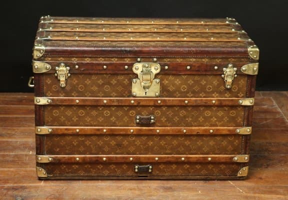 Louis Vuitton Monogram Courrier trunk